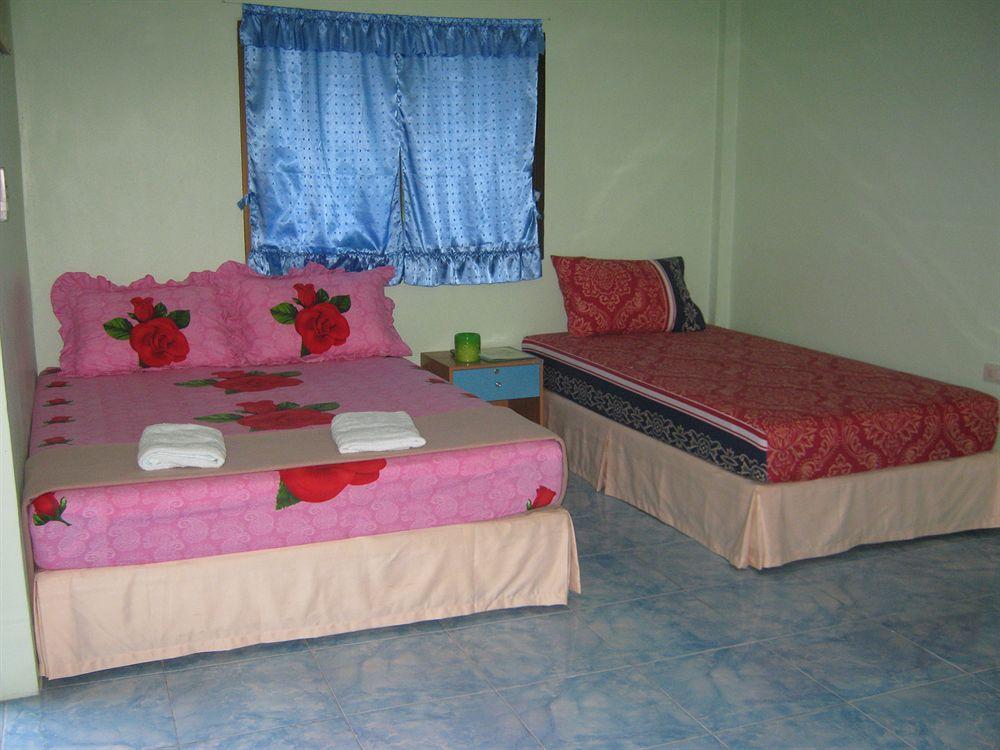 Wangwaree Resort Nai Yang Beach Екстериор снимка